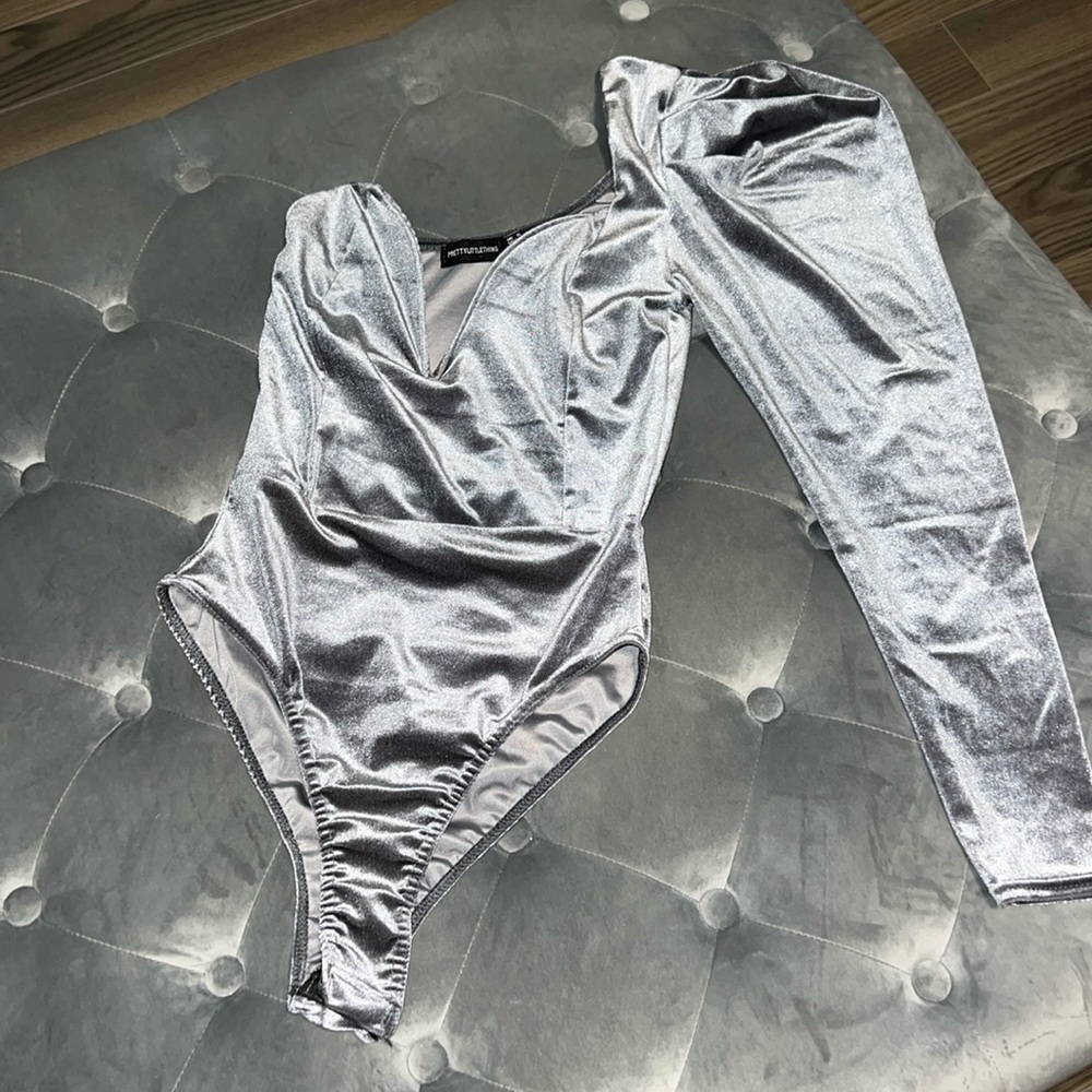 Grey velvet bodysuit - Picture 2 of 3